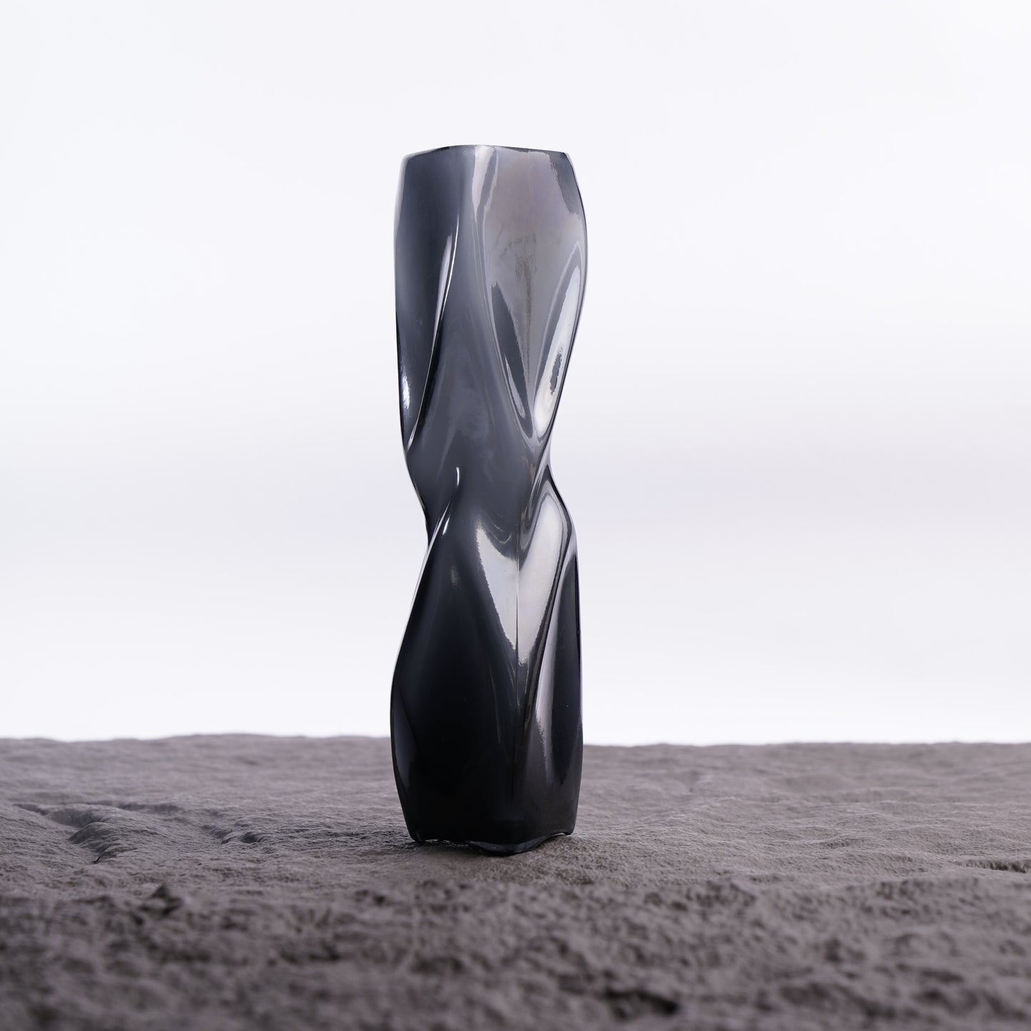 Transparent Glass Vase – Sculptural Parametric Home Decor