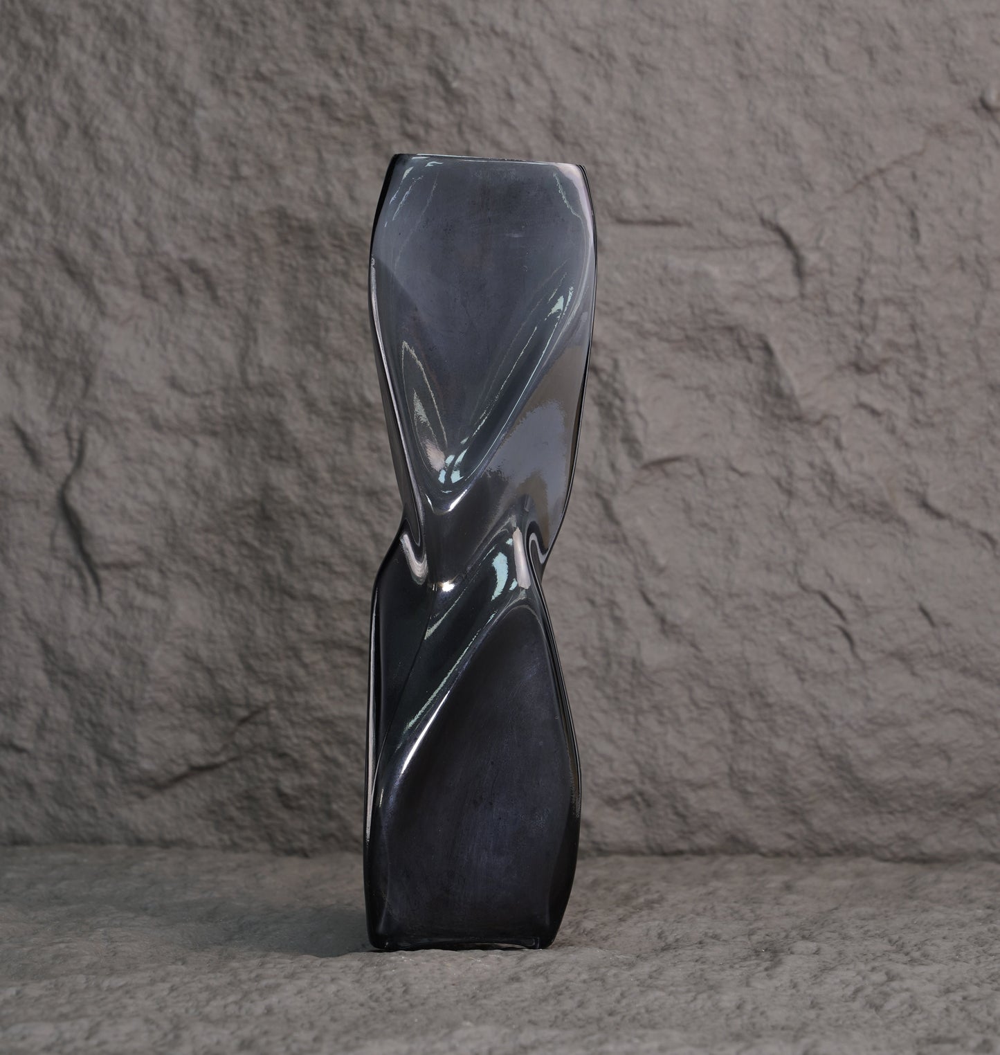 Transparent Glass Vase – Sculptural Parametric Home Decor