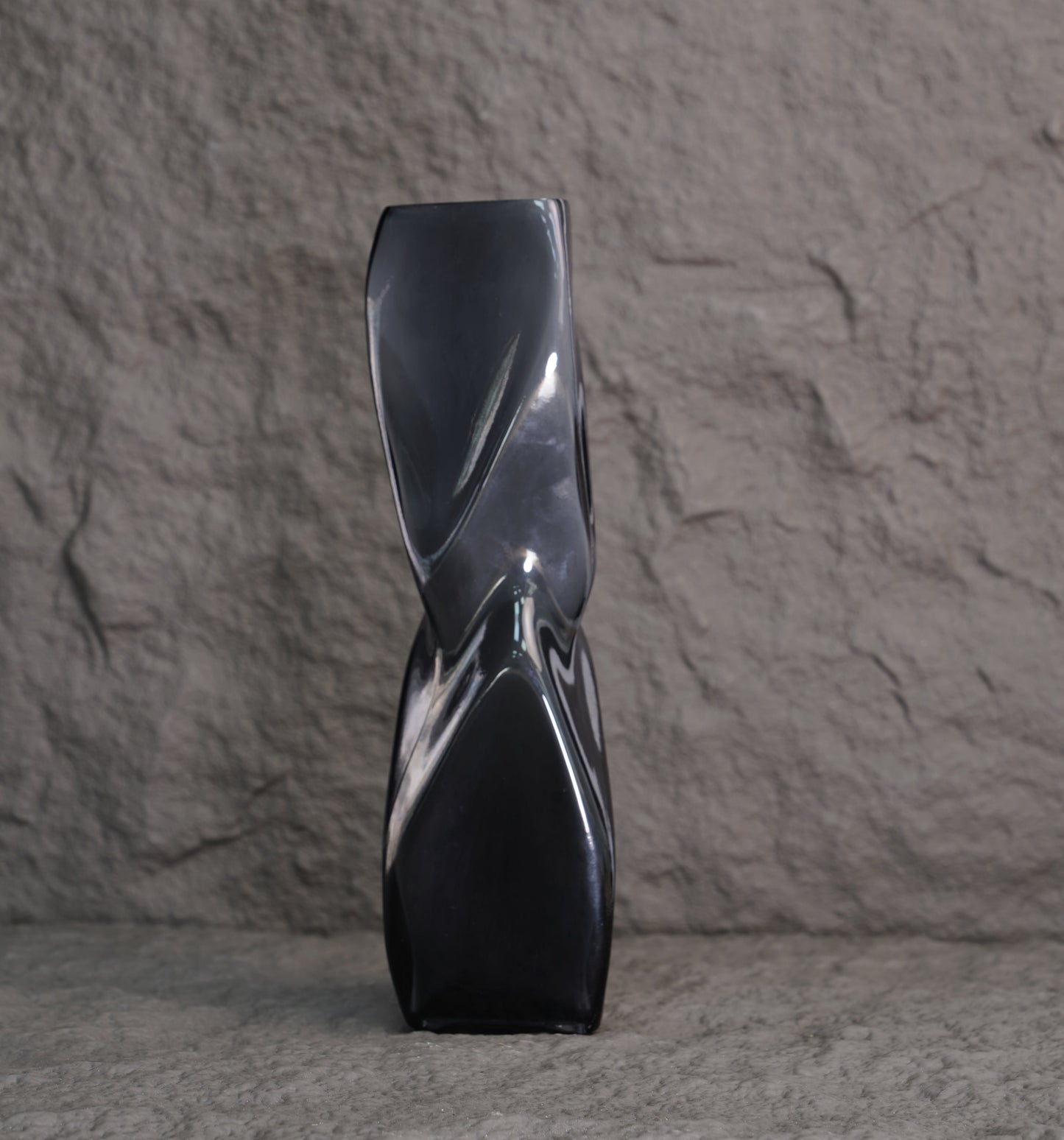 Transparent Glass Vase – Sculptural Parametric Home Decor