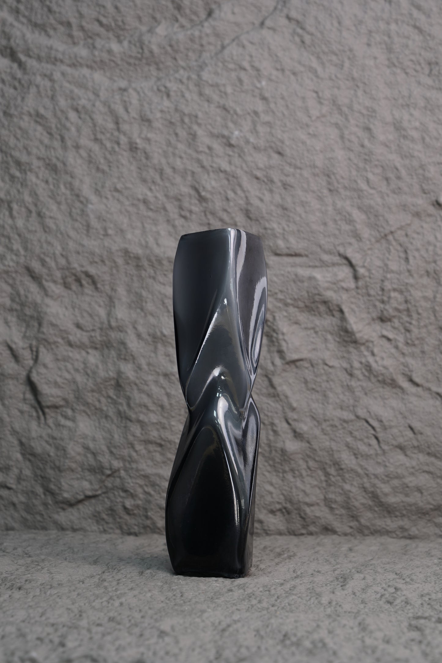 Transparent Glass Vase – Sculptural Parametric Home Decor