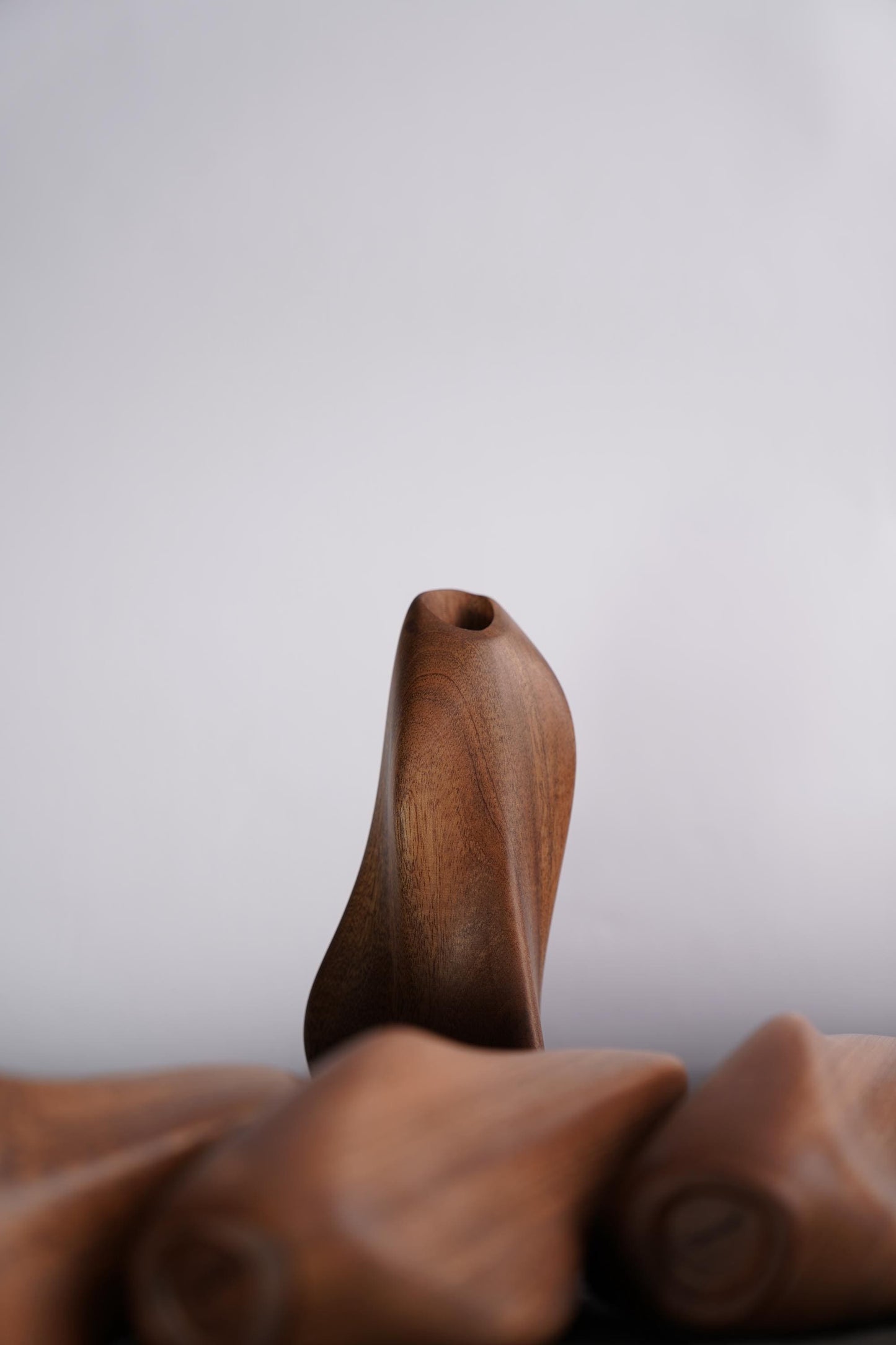 Wavy Wood Vase – Minimalist Flowing Lines Design