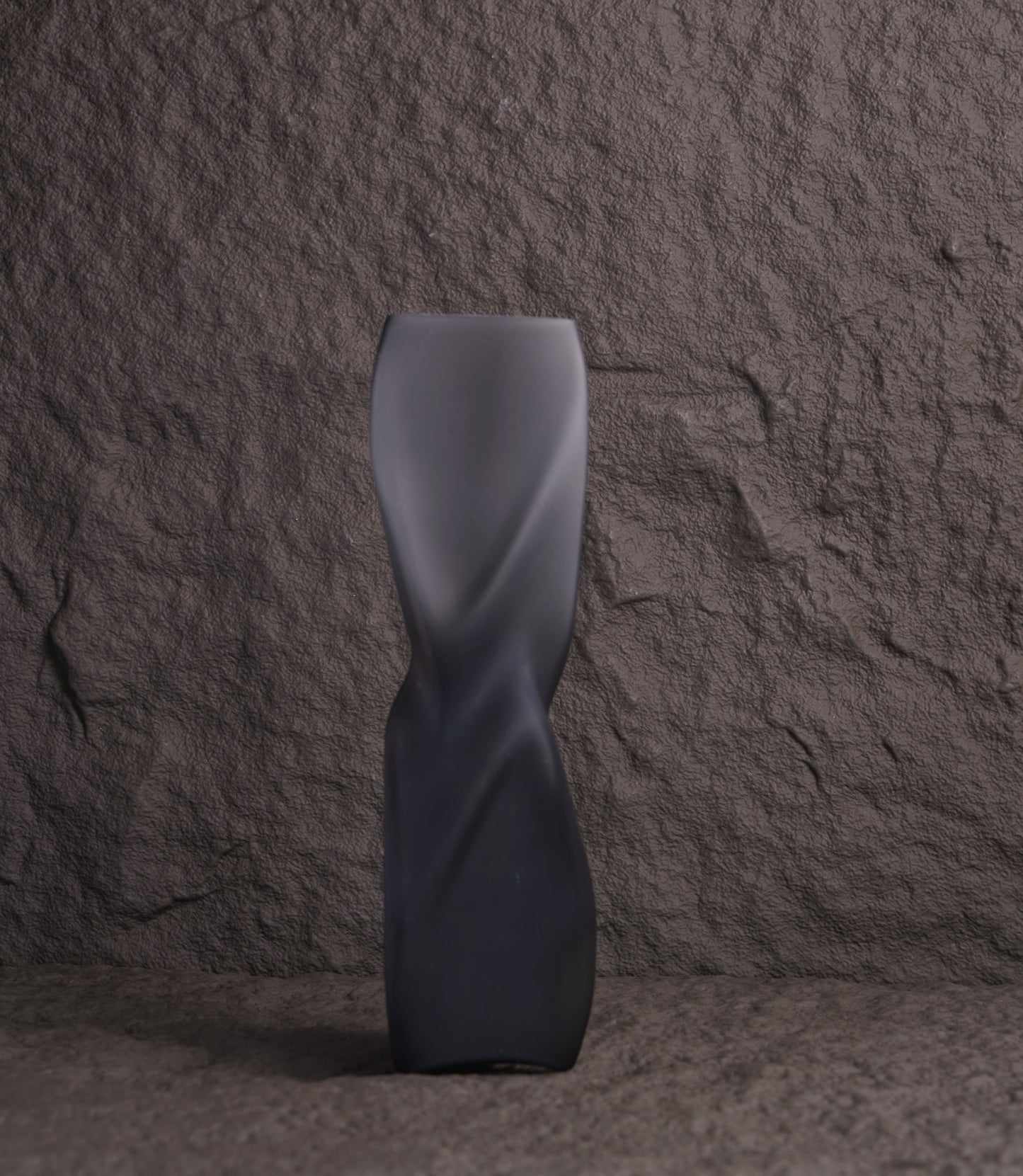 Frosted Glass Vase – Soft Elegance for Your Home