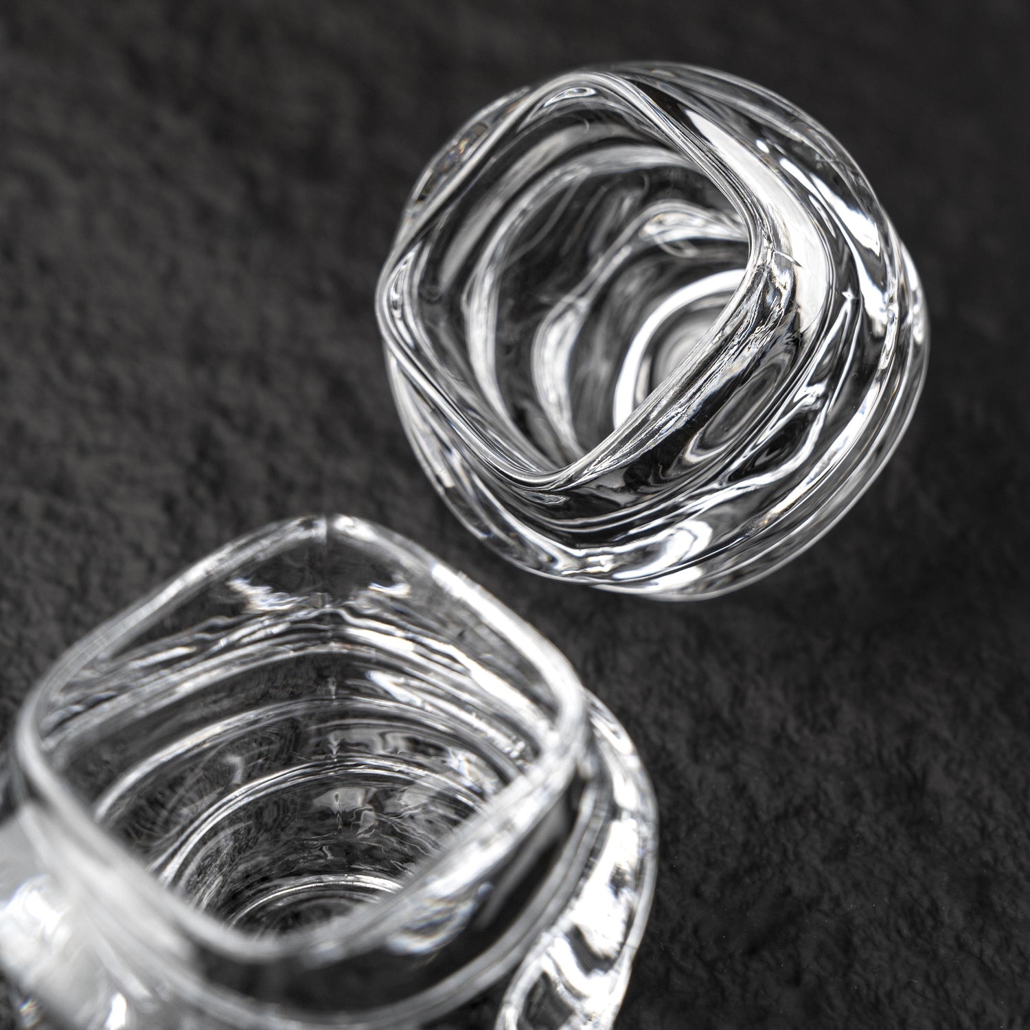 Waterflow Inspired Whiskey Glass Set - Heat Resistant, Flowing Design, Elegant Glassware,  Ideal Gift for Whiskey Lovers, 100 ml
