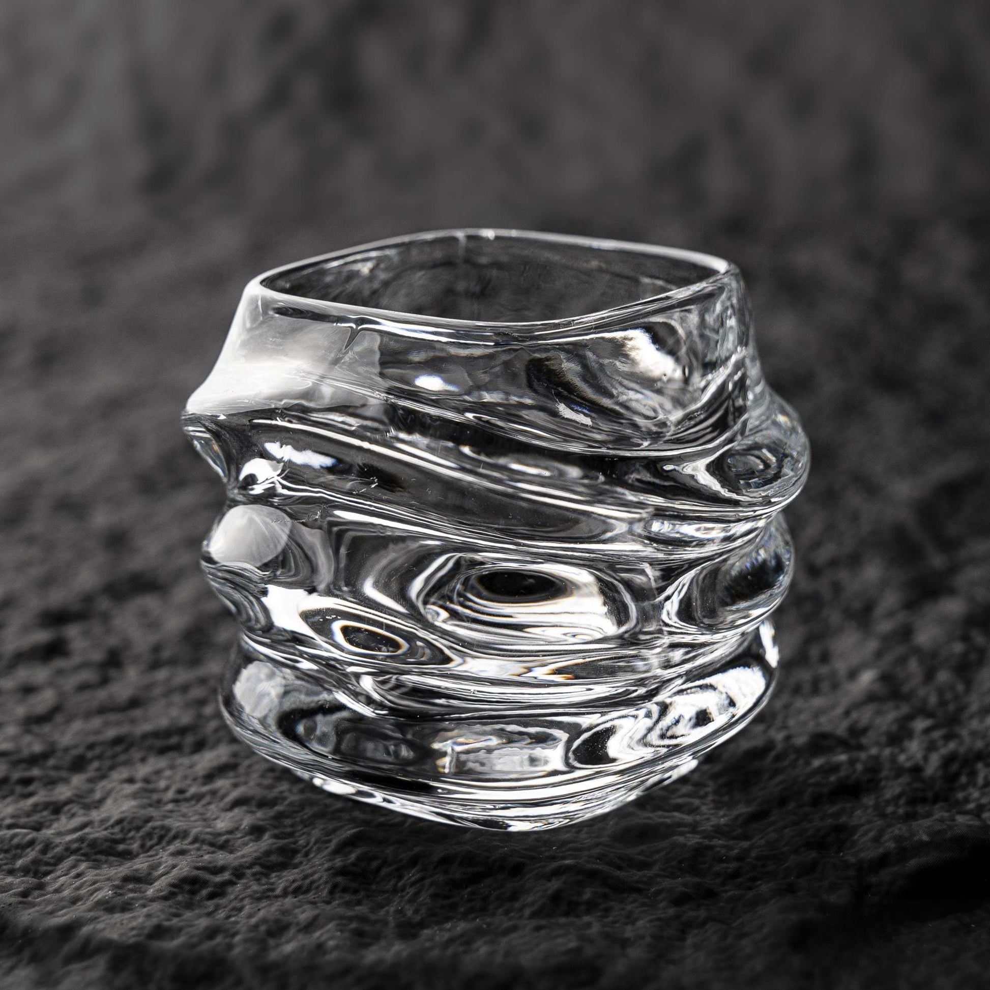 Waterflow Inspired Whiskey Glass Set - Heat Resistant, Flowing Design, Elegant Glassware,  Ideal Gift for Whiskey Lovers, 100 ml