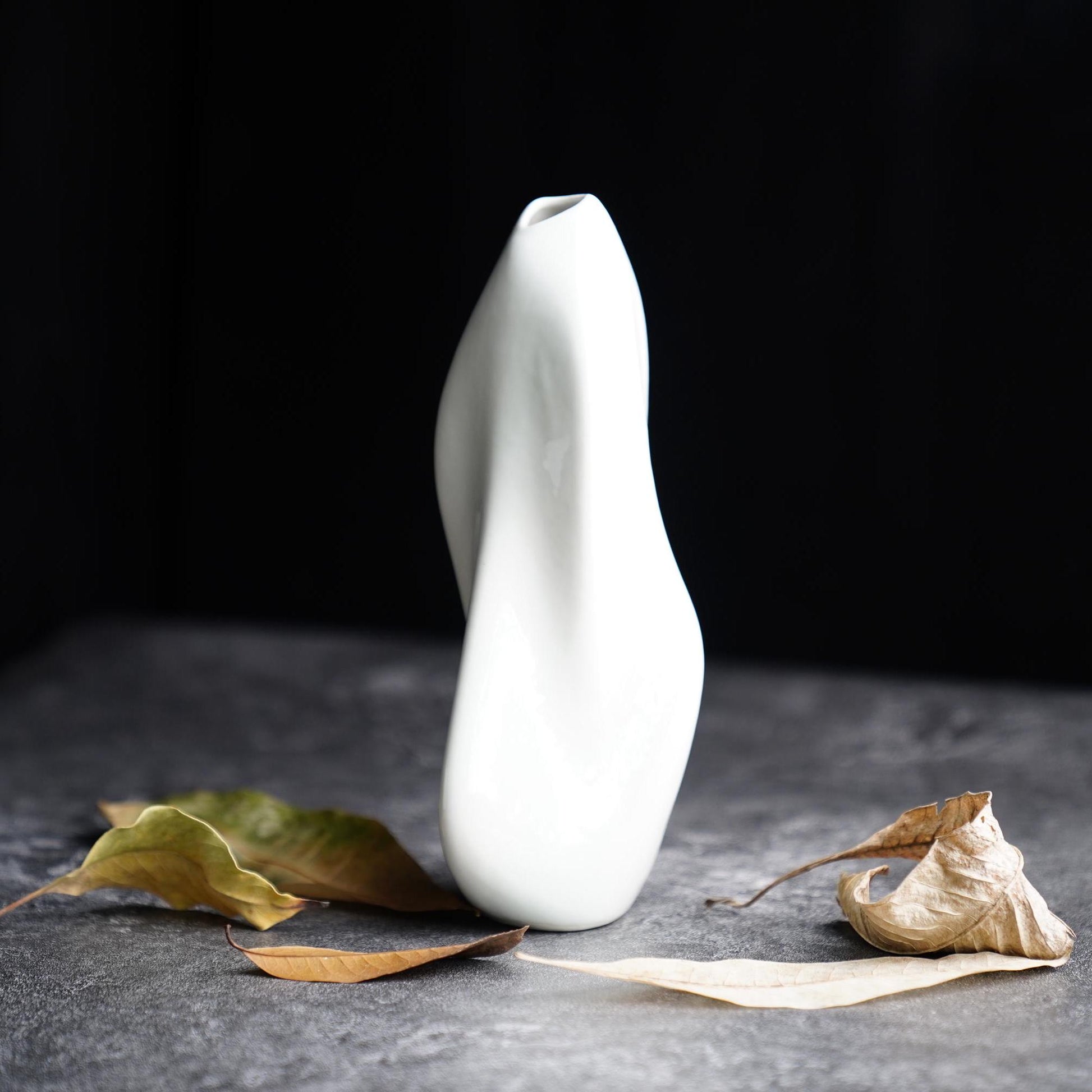 Handmade Ceramic Vase | Modern Minimalist Flower Vase, Unique Pottery for Home Decor, Elegant Art Decor for Fresh Flowers,Housewarming Gift