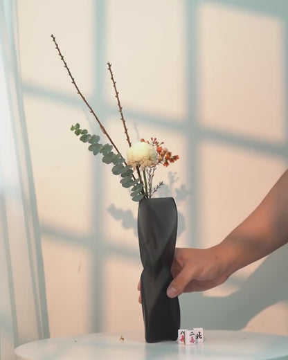 Frosted Glass Vase – Soft Sculptural Modern Accent